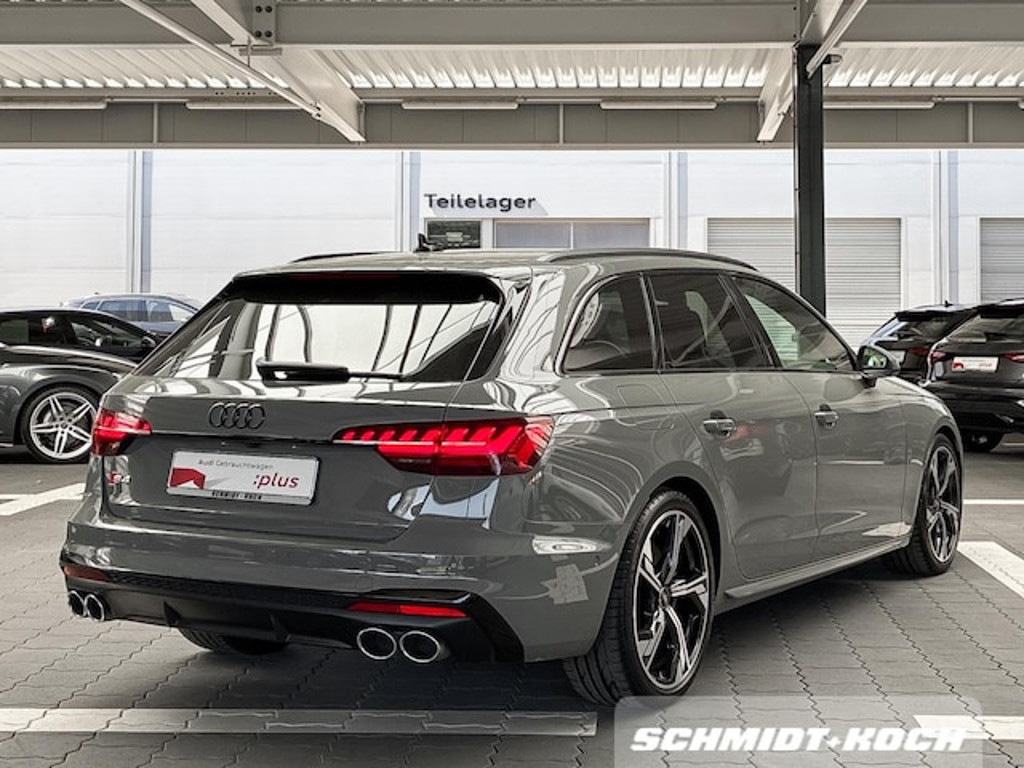 Audi S4