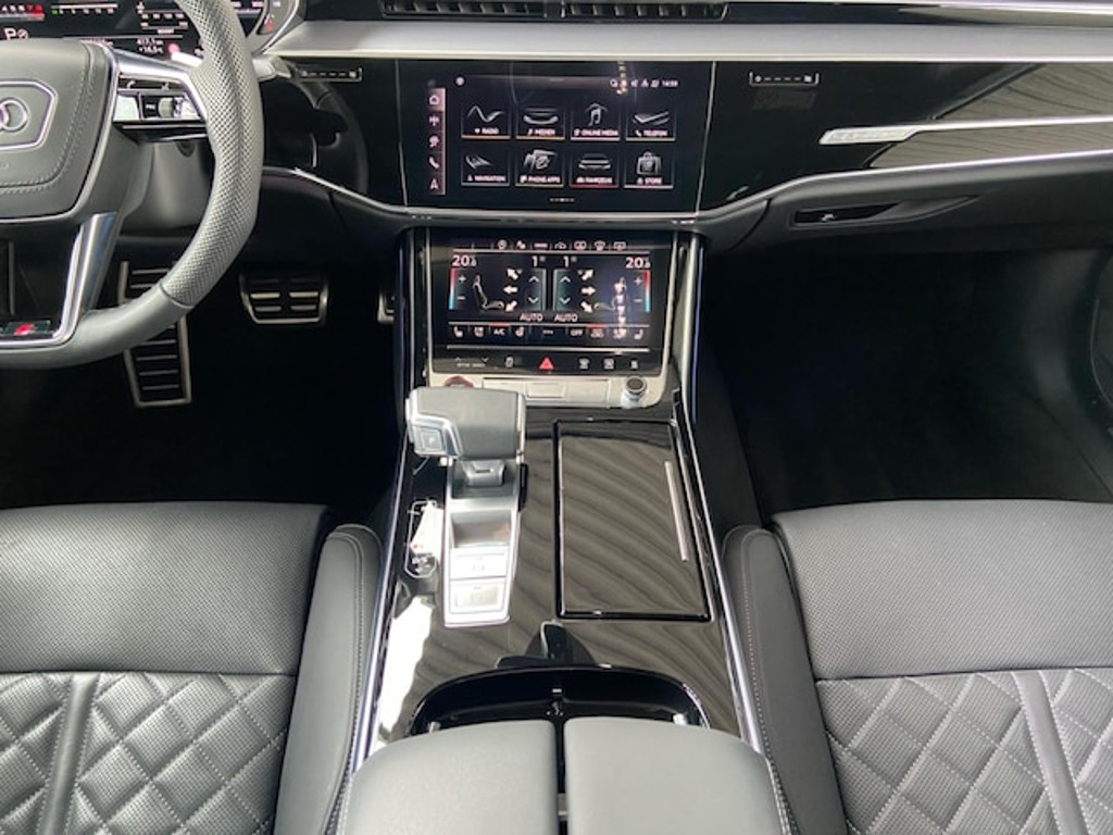 Audi S8