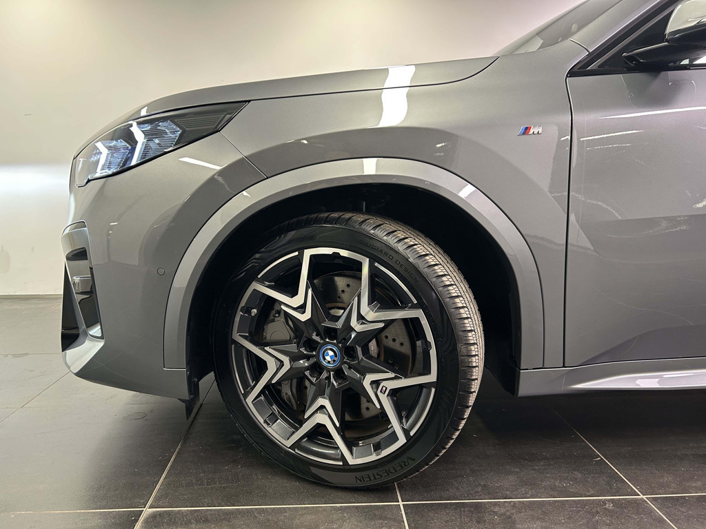 BMW iX2