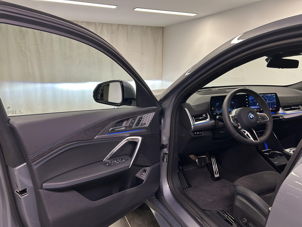BMW iX2