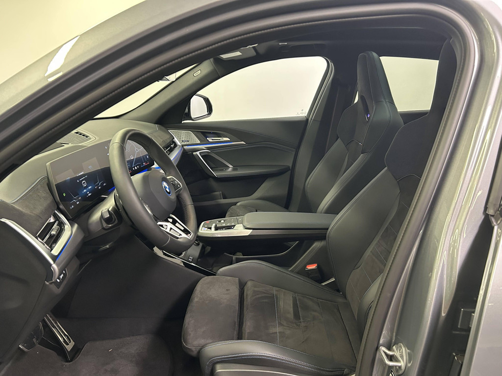 BMW iX2