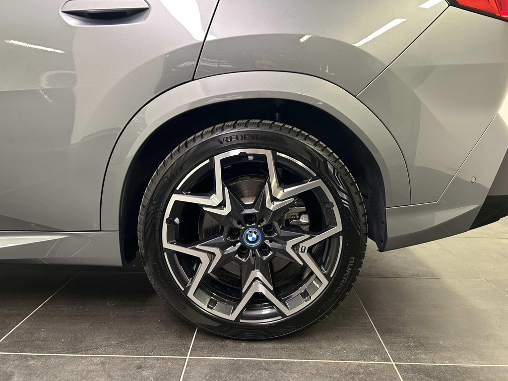 BMW iX2