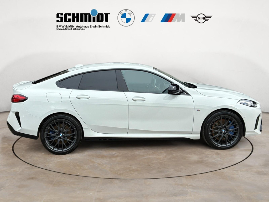 BMW M235