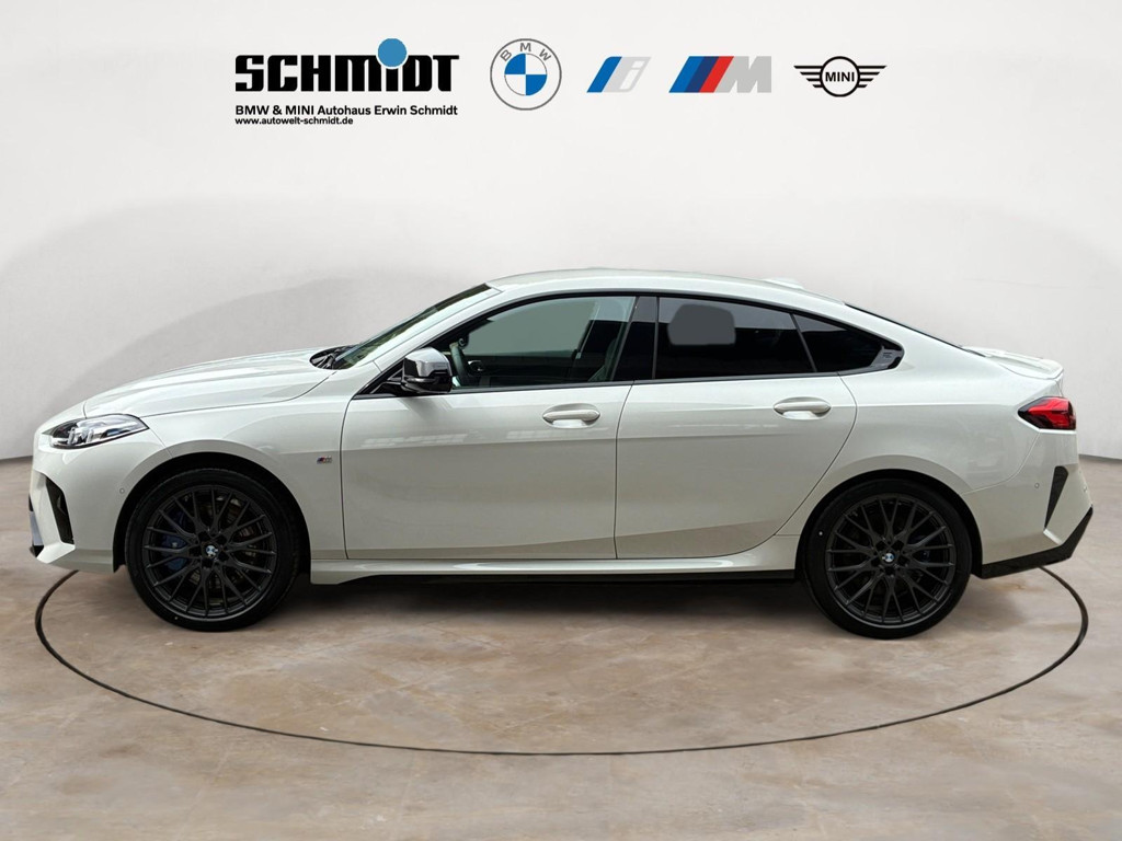 BMW M235
