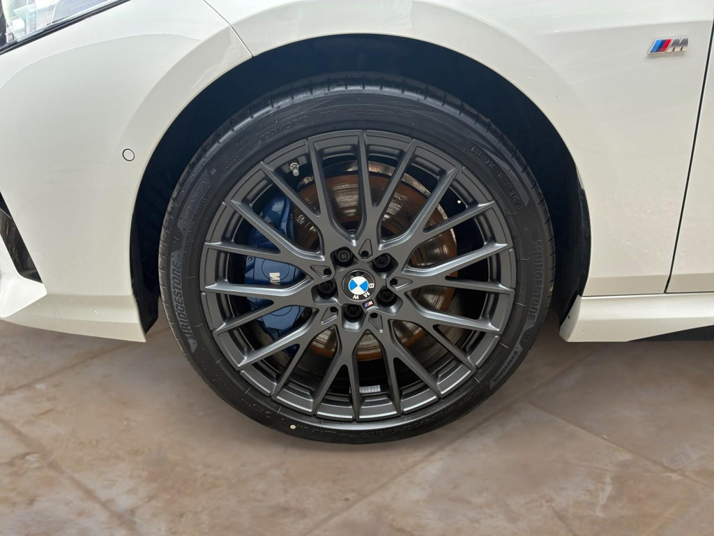 BMW M235