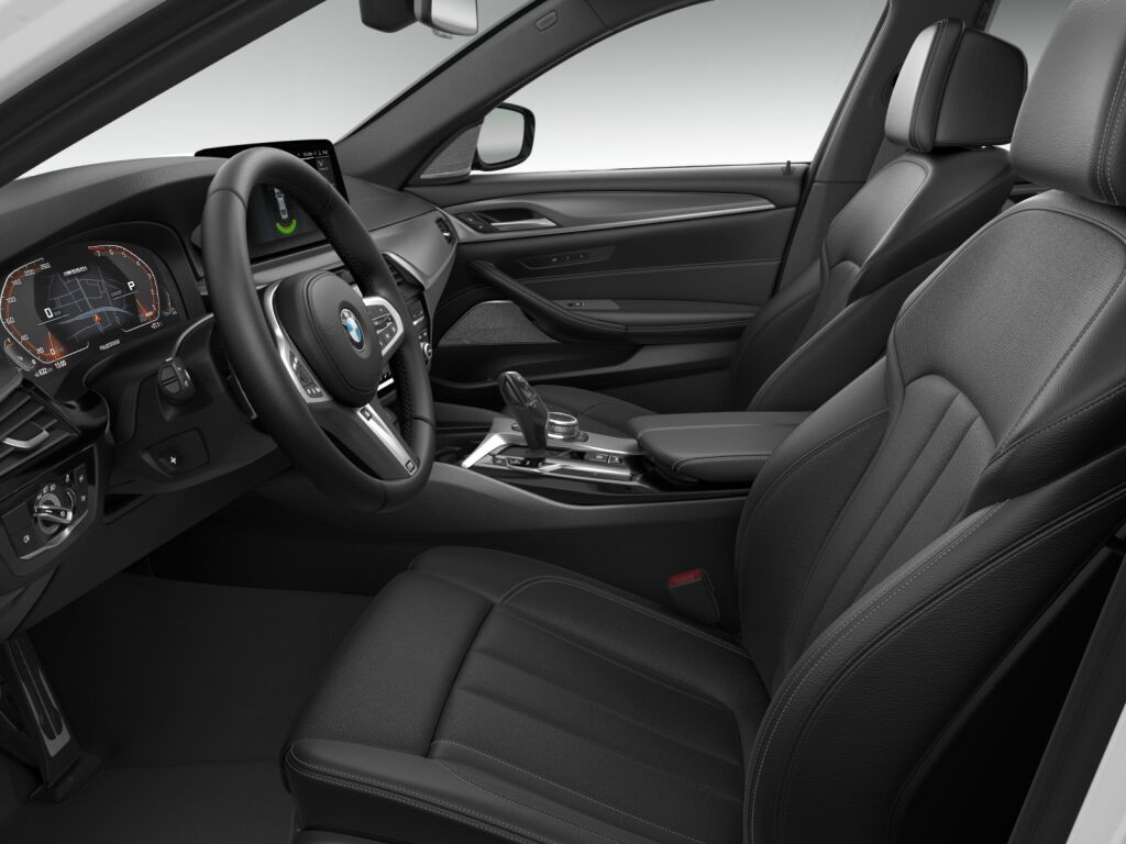 BMW M550