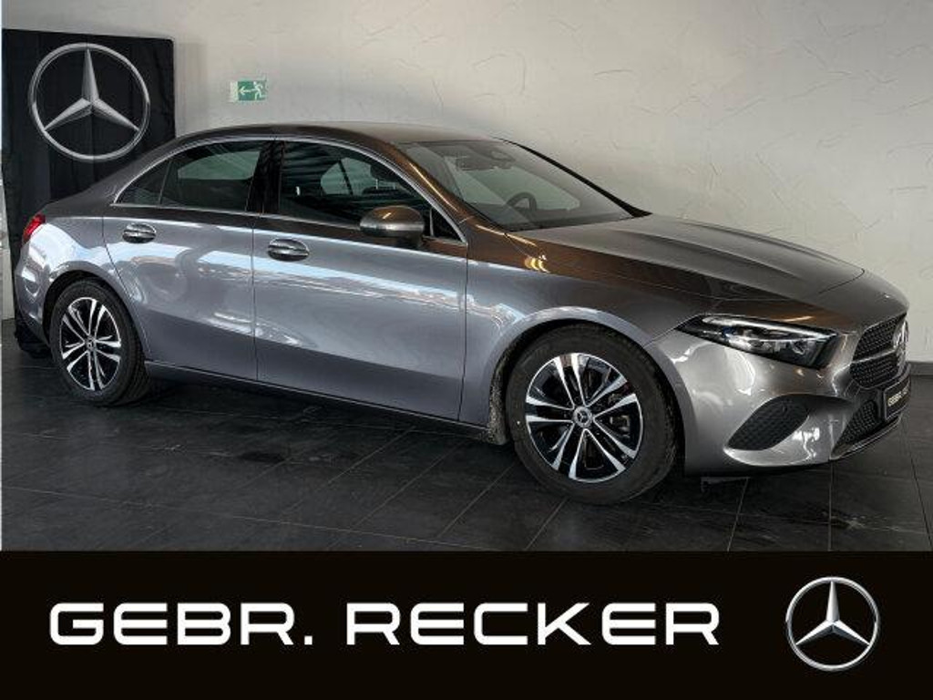 Mercedes-Benz A-Klasse A 220 Progressive A 220 d