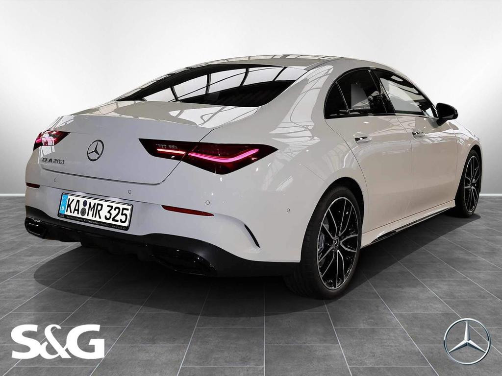 Mercedes-Benz CLA-Klasse CLA 200 AMG Line Coupé