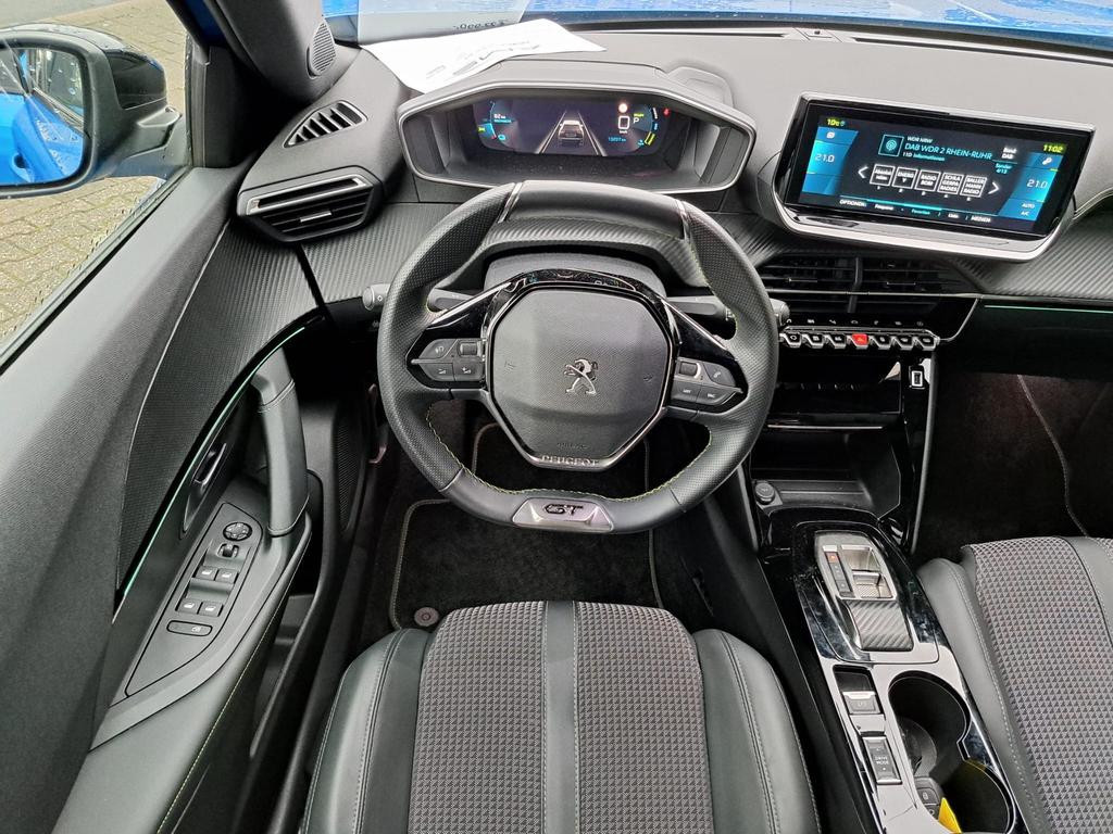 Peugeot e-2008