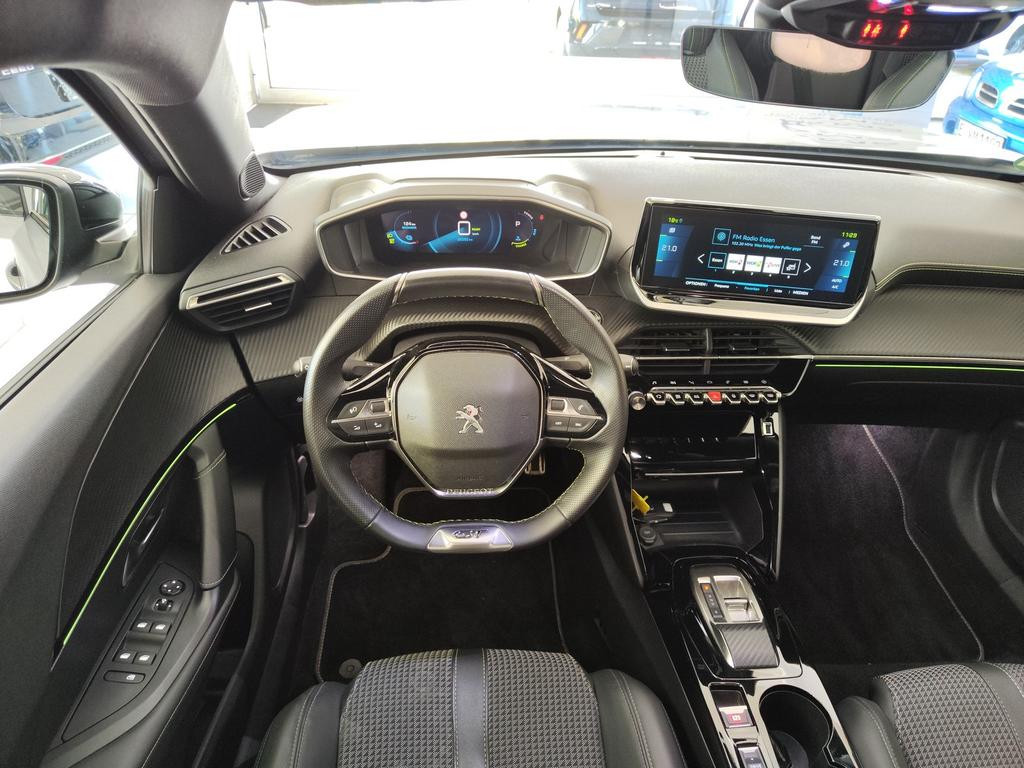 Peugeot e-2008