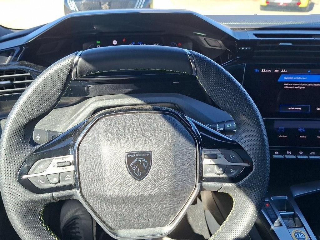 Peugeot e-308