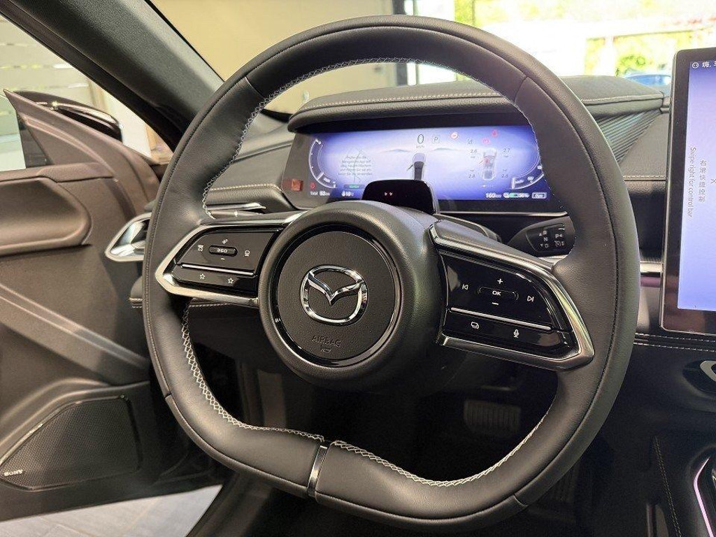 Mazda 6e