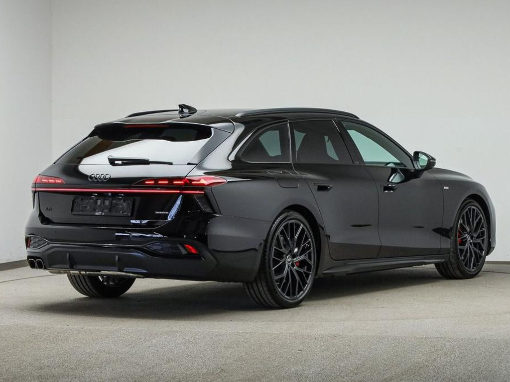 Audi A6 Avant Quattro S-Line