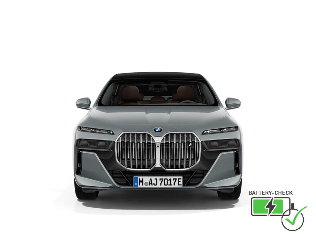 BMW i7