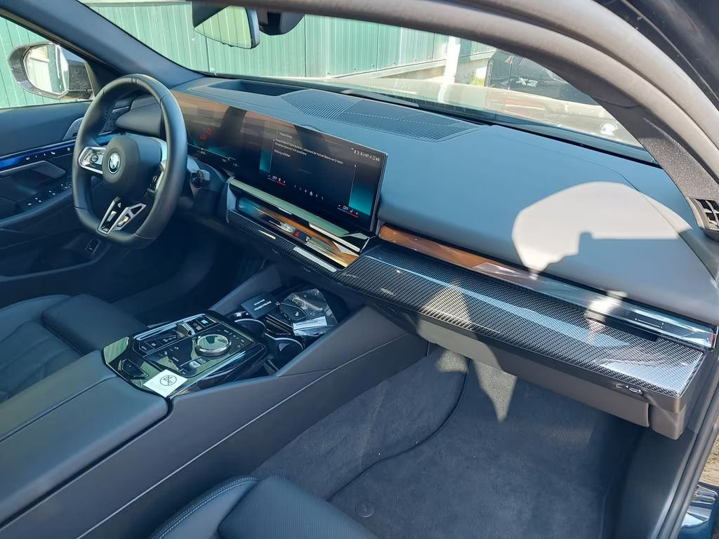 BMW i5