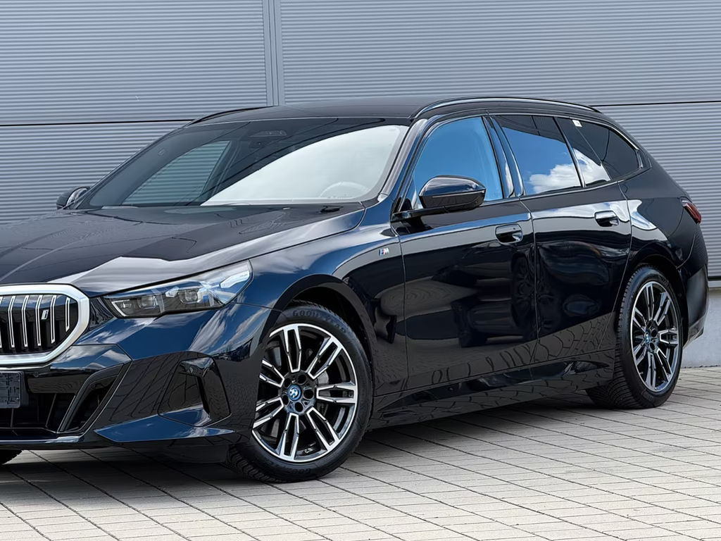BMW i5