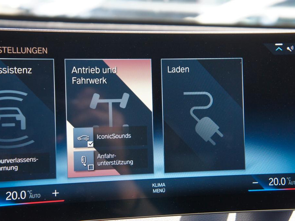 BMW iX