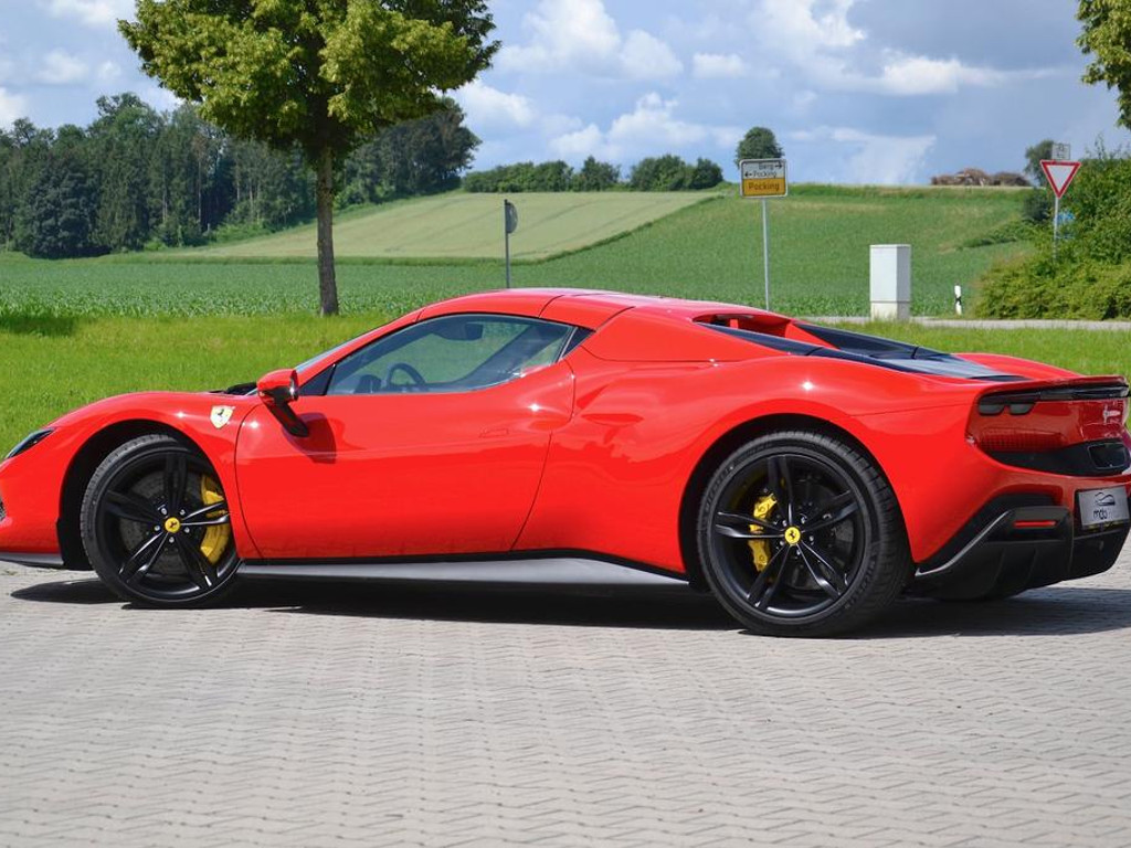 Ferrari 296 GTS