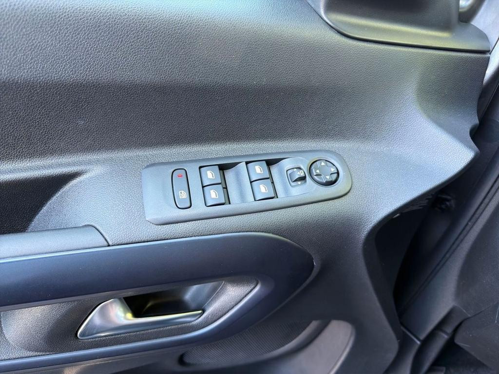 Peugeot e-Rifter