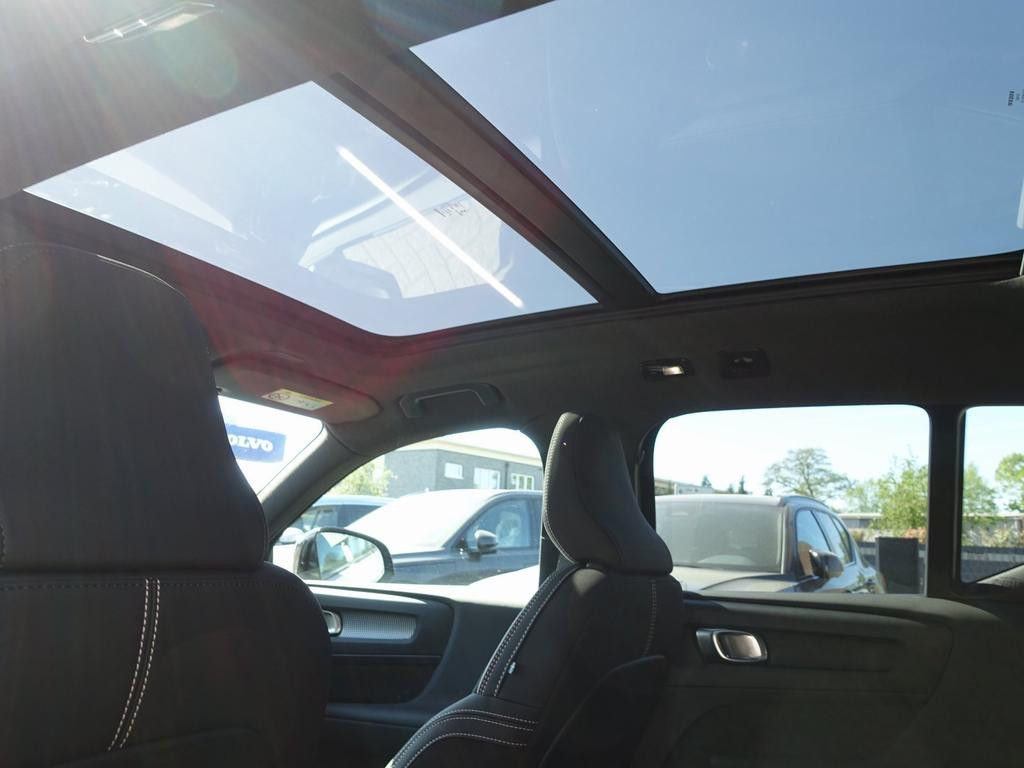 Volvo EX40