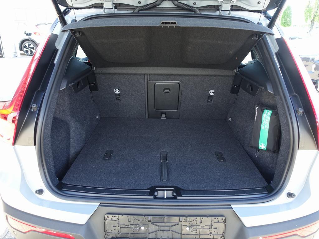 Volvo EX40