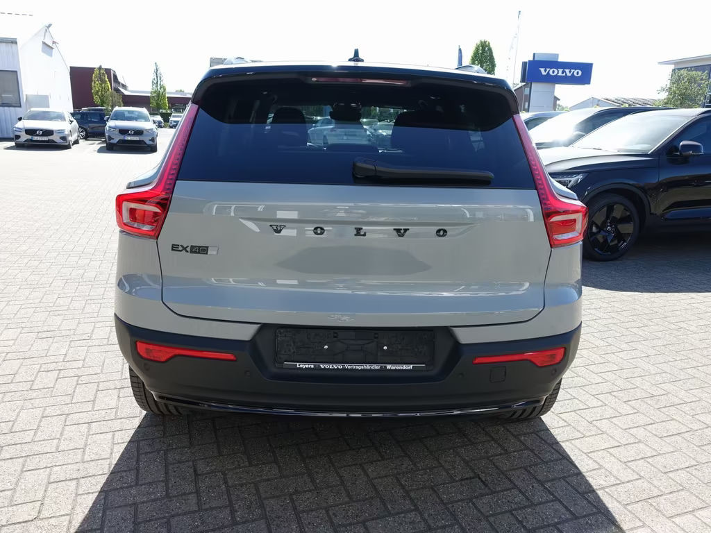 Volvo EX40