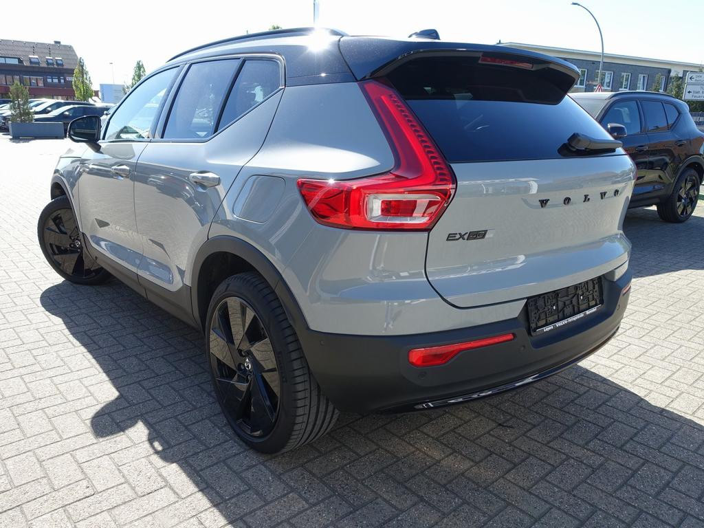 Volvo EX40