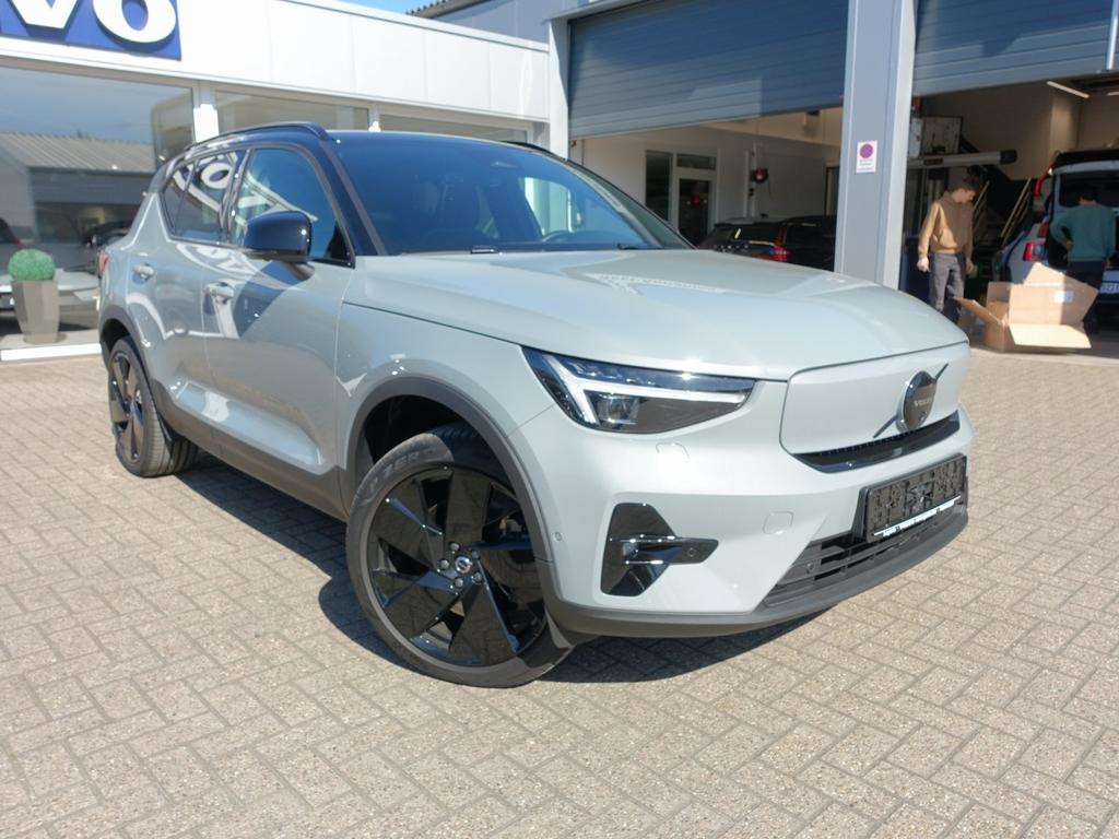 Volvo EX40