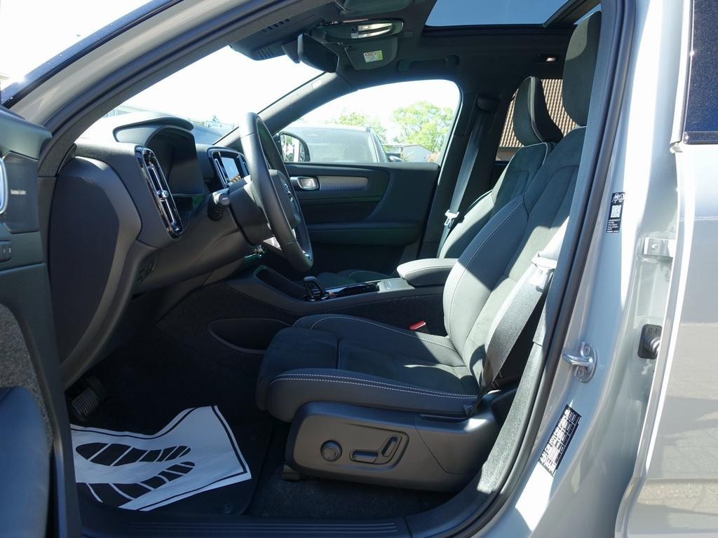 Volvo EX40