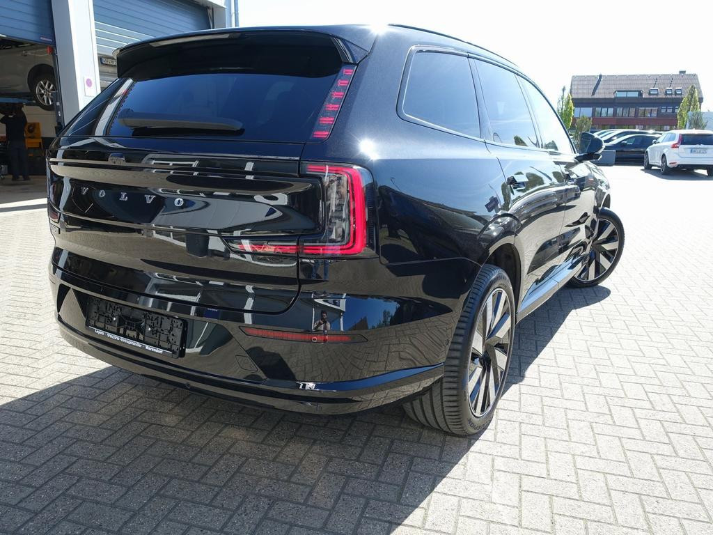 Volvo EX90