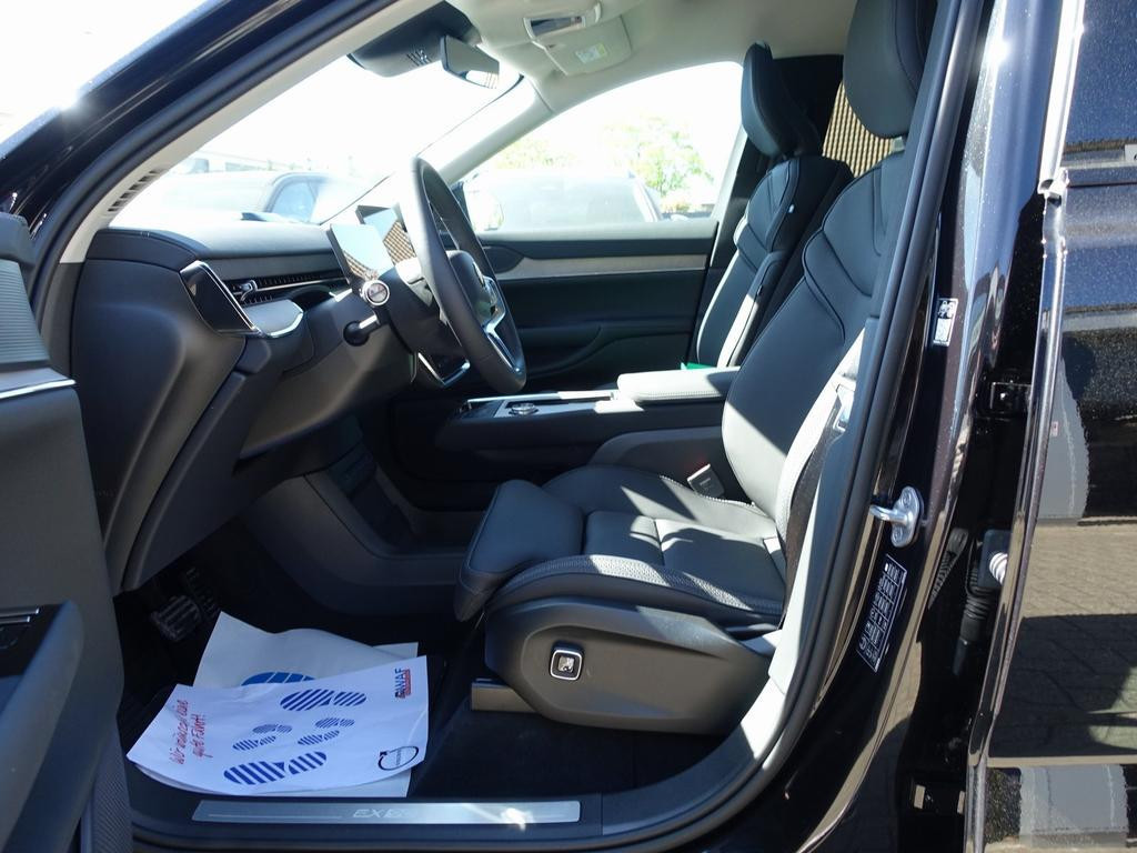 Volvo EX90