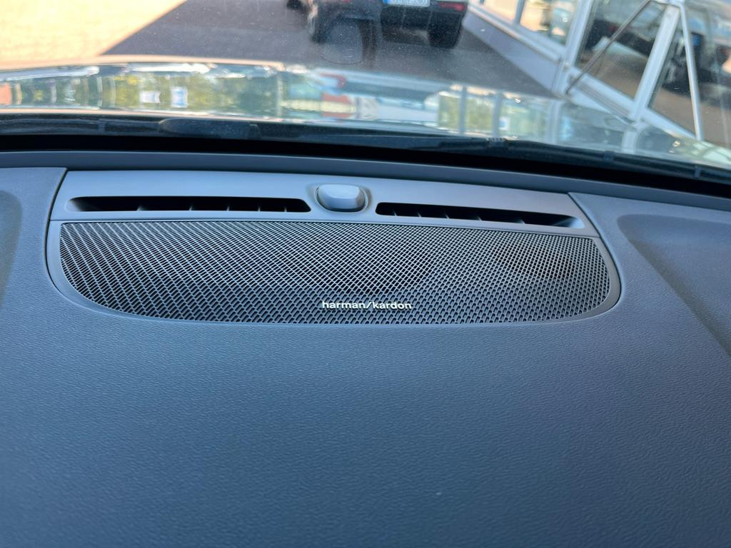 Volvo EX40