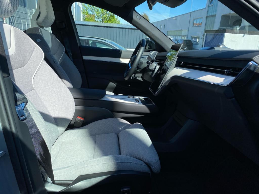 Volvo EX90