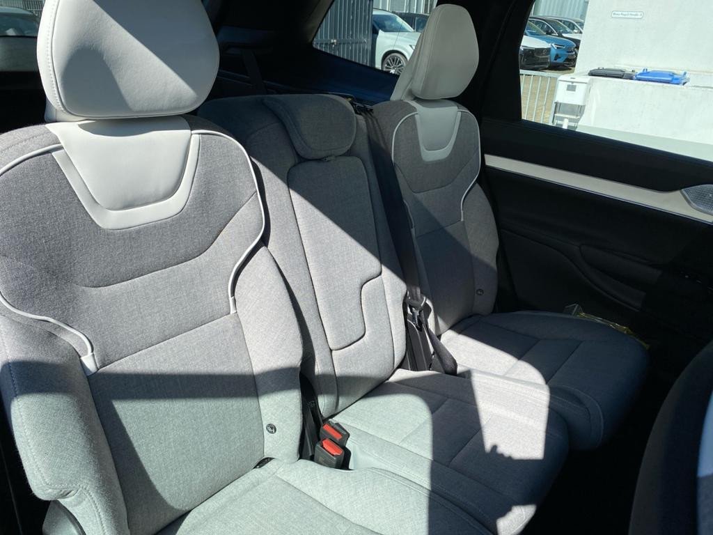 Volvo EX90
