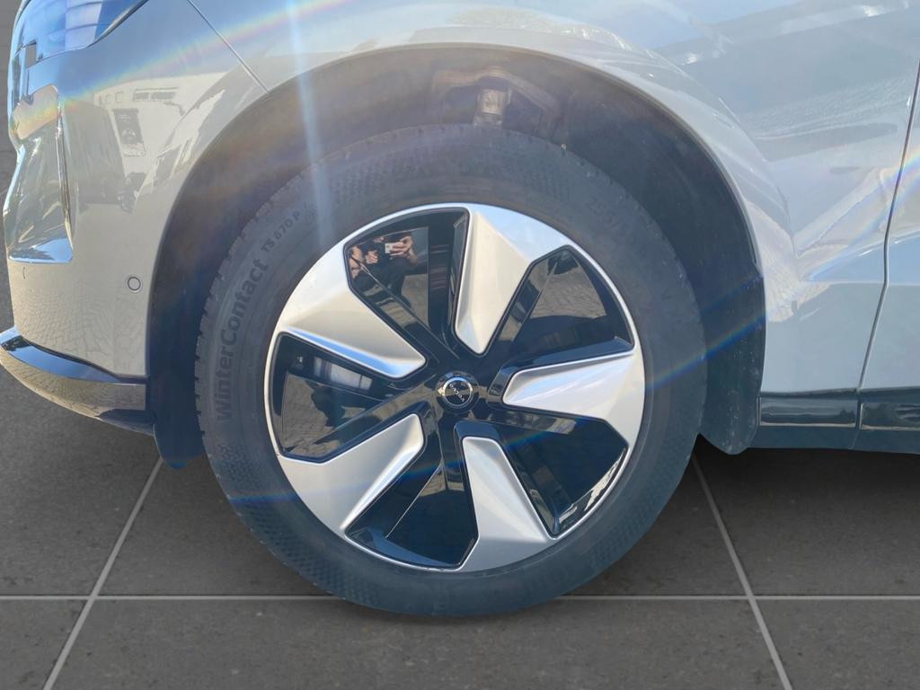 Volvo EX90