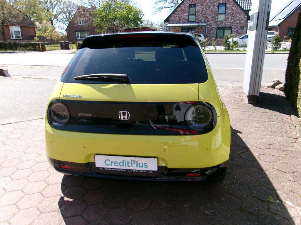 Honda e
