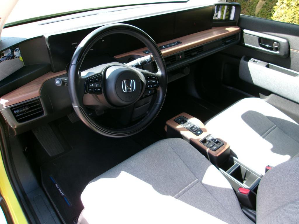 Honda e