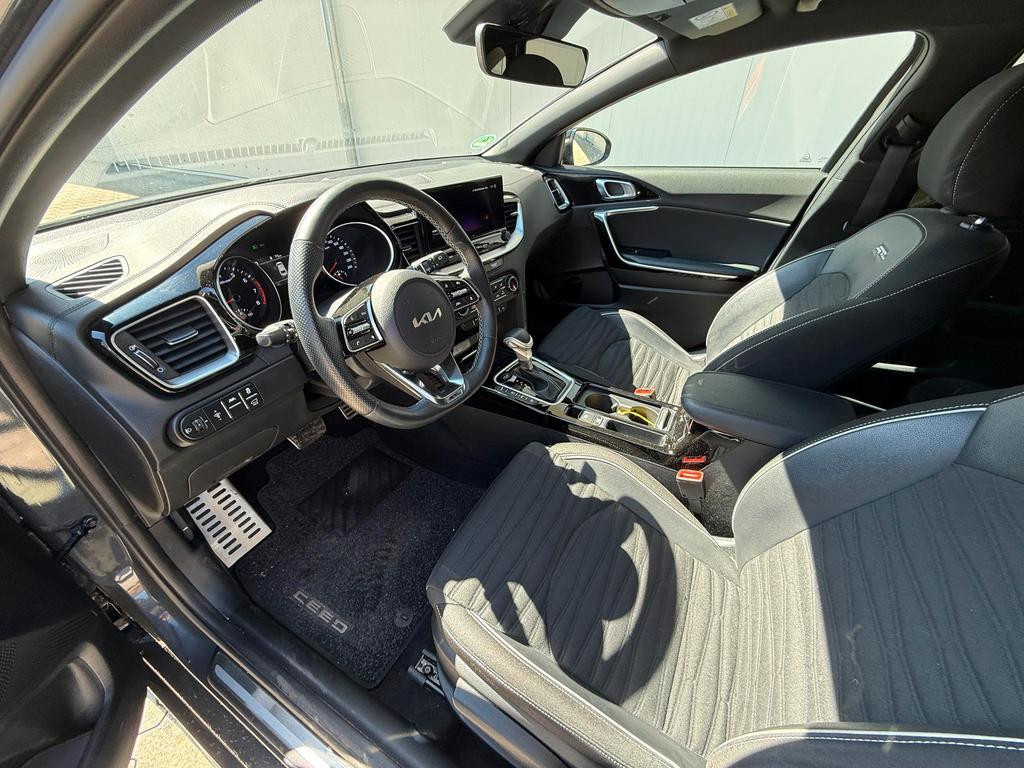 Kia ProCeed