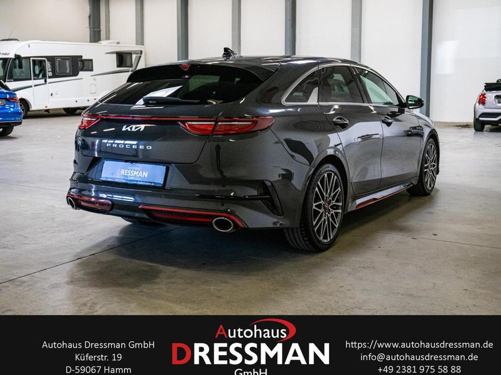 Kia ProCeed