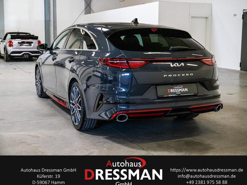 Kia ProCeed