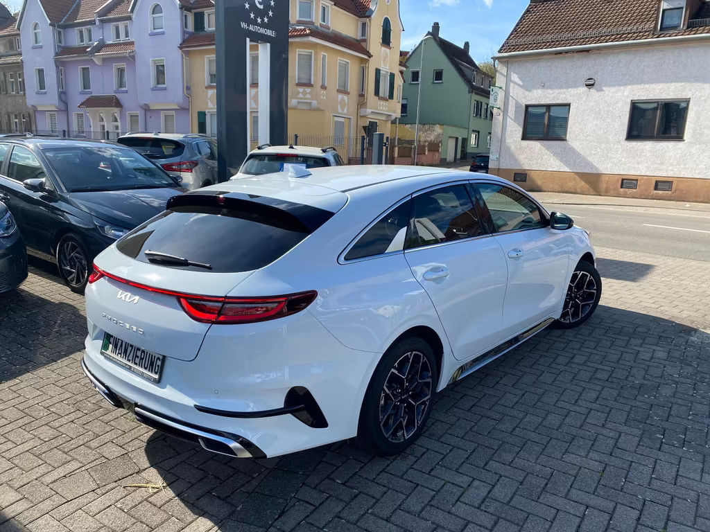 Kia ProCeed