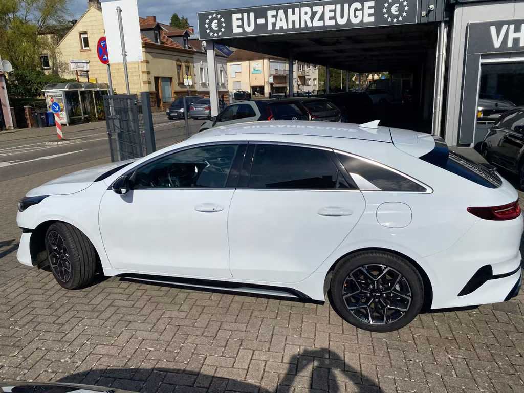 Kia ProCeed