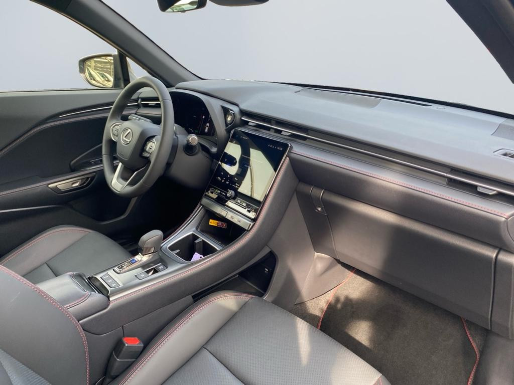 Lexus LBX