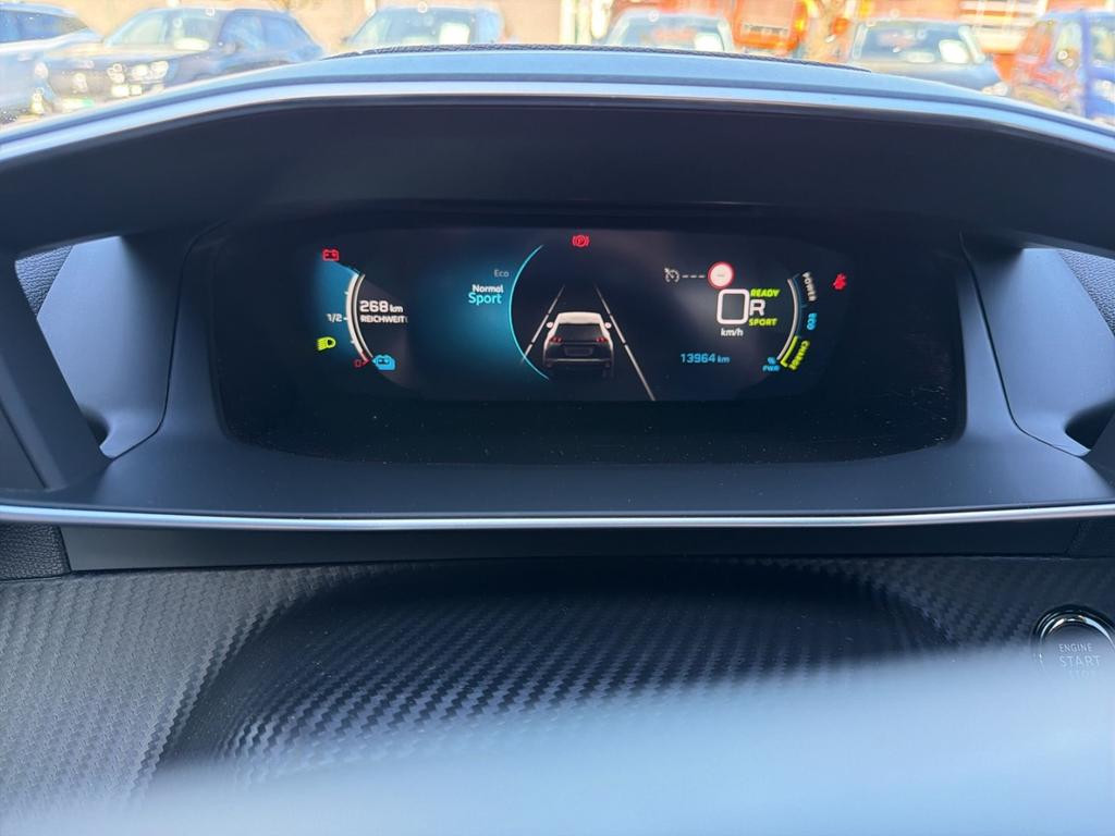 Peugeot e-2008