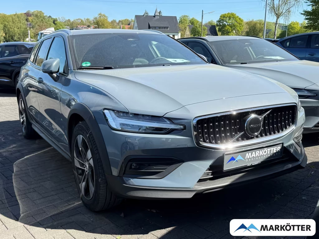 Volvo V60 AWD Plus