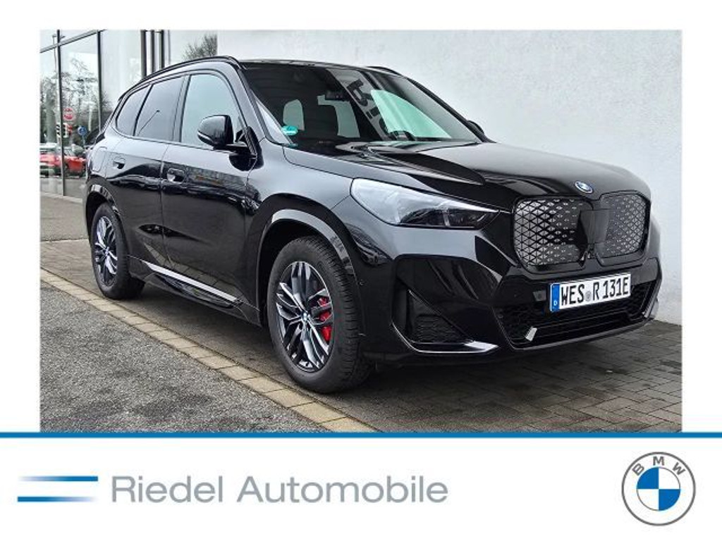 BMW iX1 xDrive30