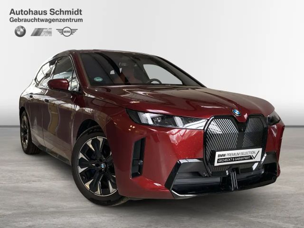 BMW iX
