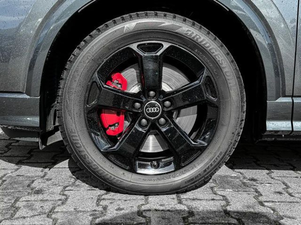 Audi SQ2