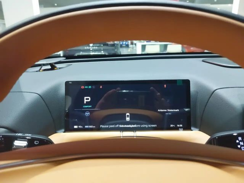 Xpeng G9