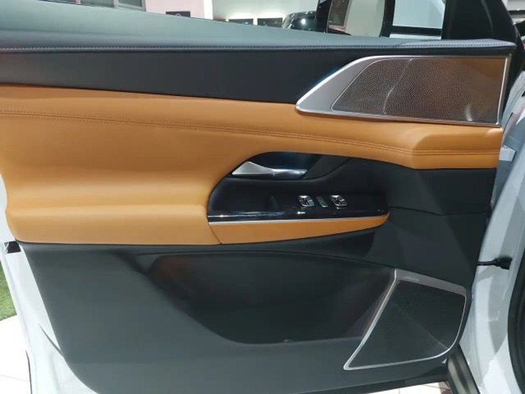 Xpeng G9